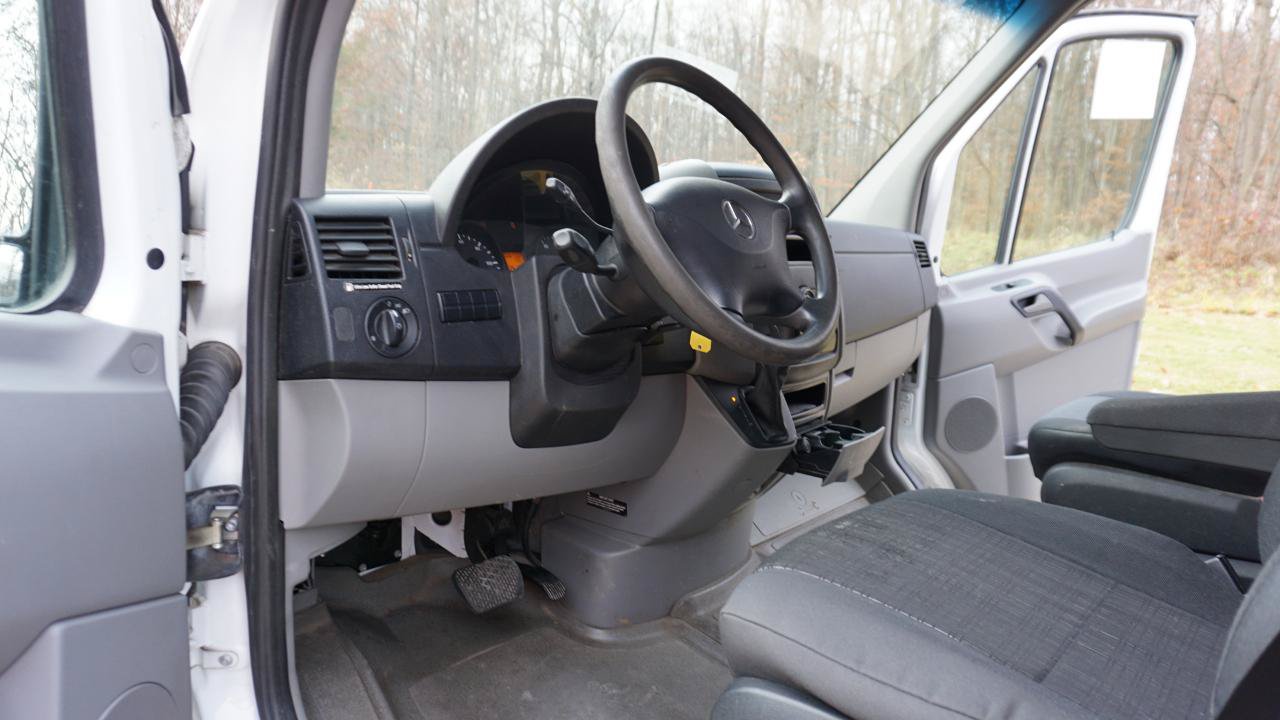 Used 2012 Mercedes-Benz Sprinter 2500 image 15