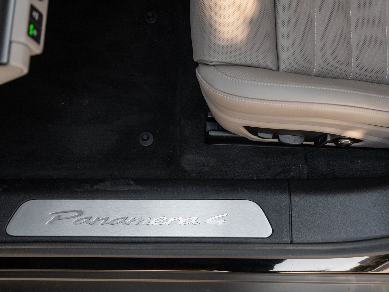 New 2026 Porsche Panamera 4 image 23