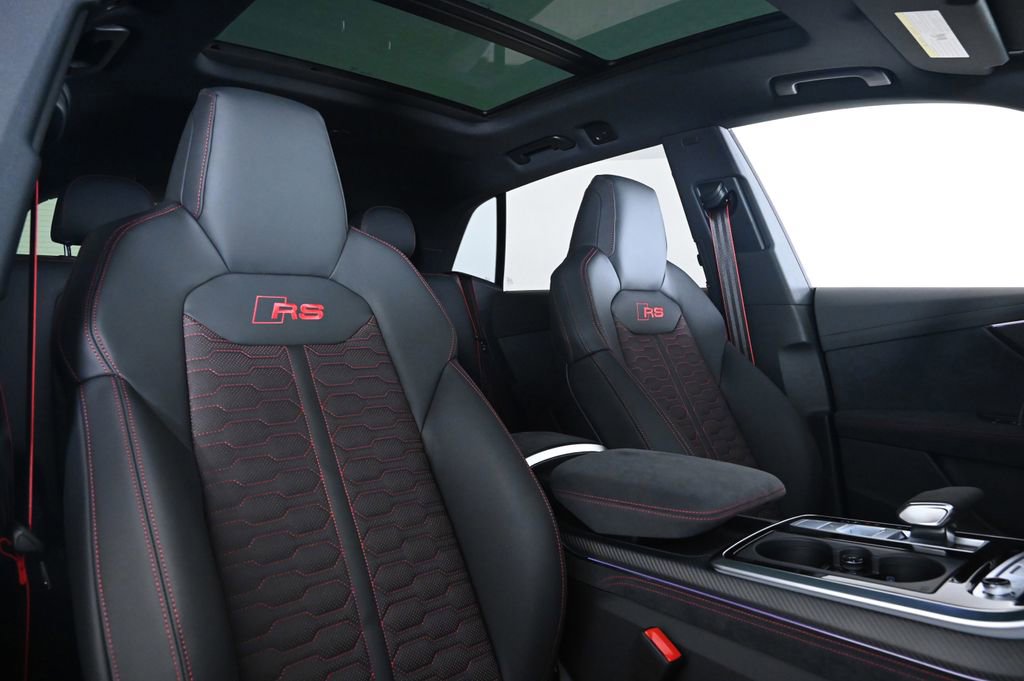 New 2026 Audi RS Q8 performance image 15