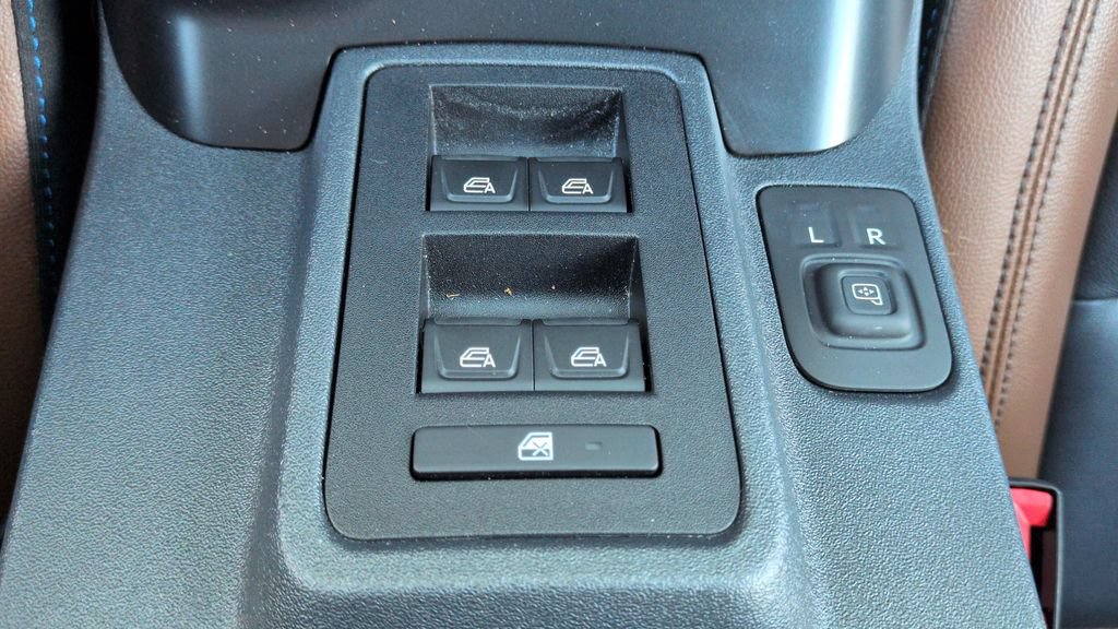 Used 2024 Ford Bronco Outer Banks AWD/4WD image 19