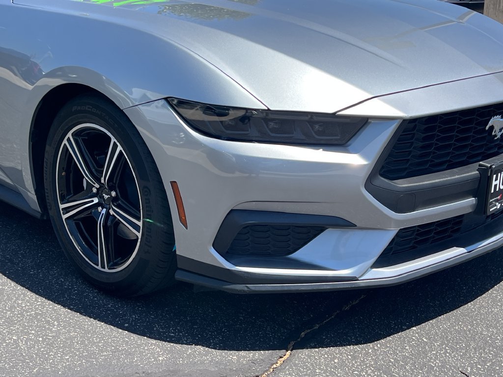 Used 2025 Ford Mustang Premium RWD image 11