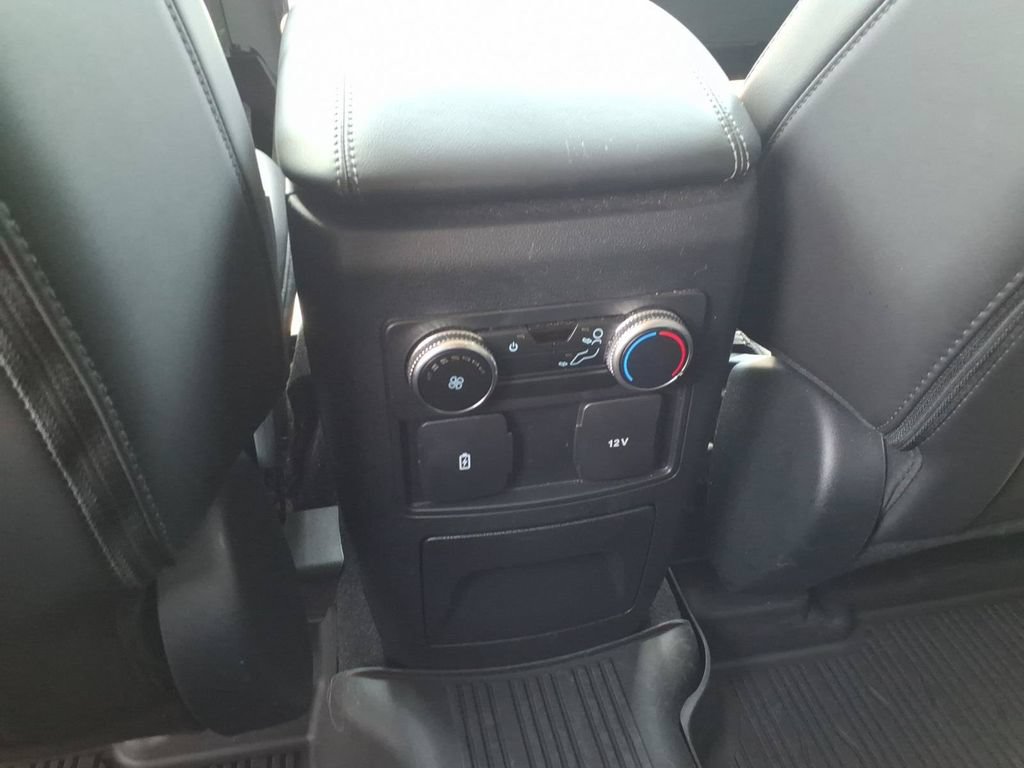 Used 2023 Ford Explorer XLT w/ Equipment Group 202A AWD/4WD image 13