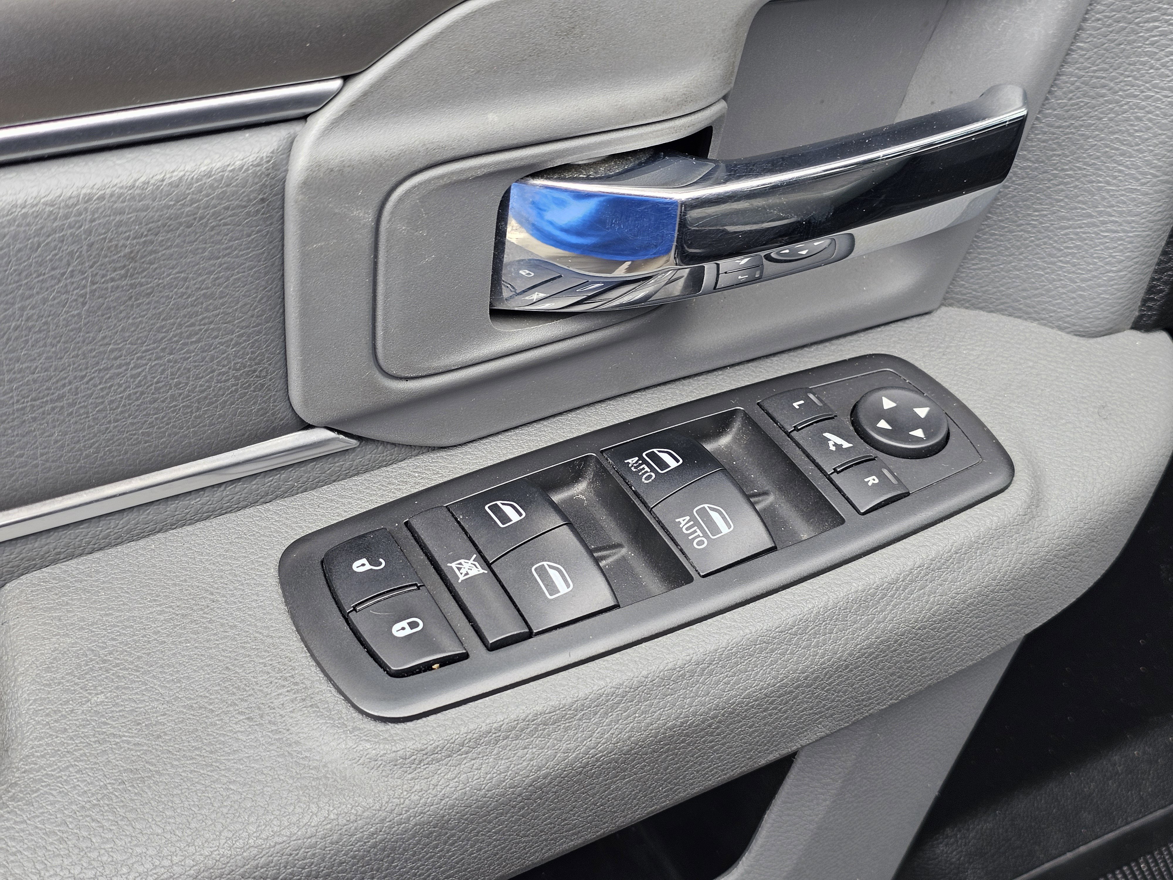 Used 2018 RAM 1500 Lone Star RWD image 14