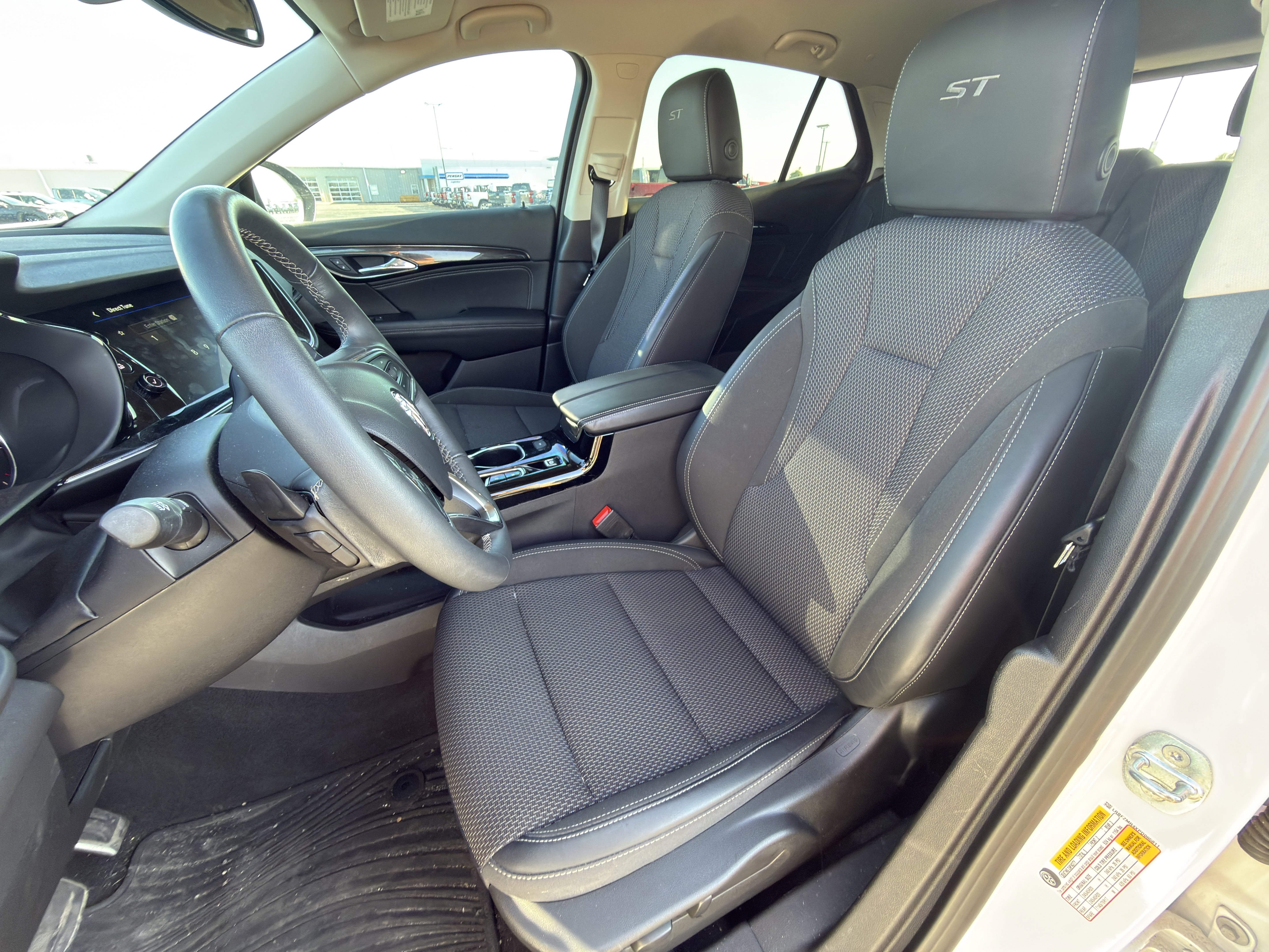 Used 2023 Buick Envision Preferred w/ Sport Touring Package AWD/4WD image 9