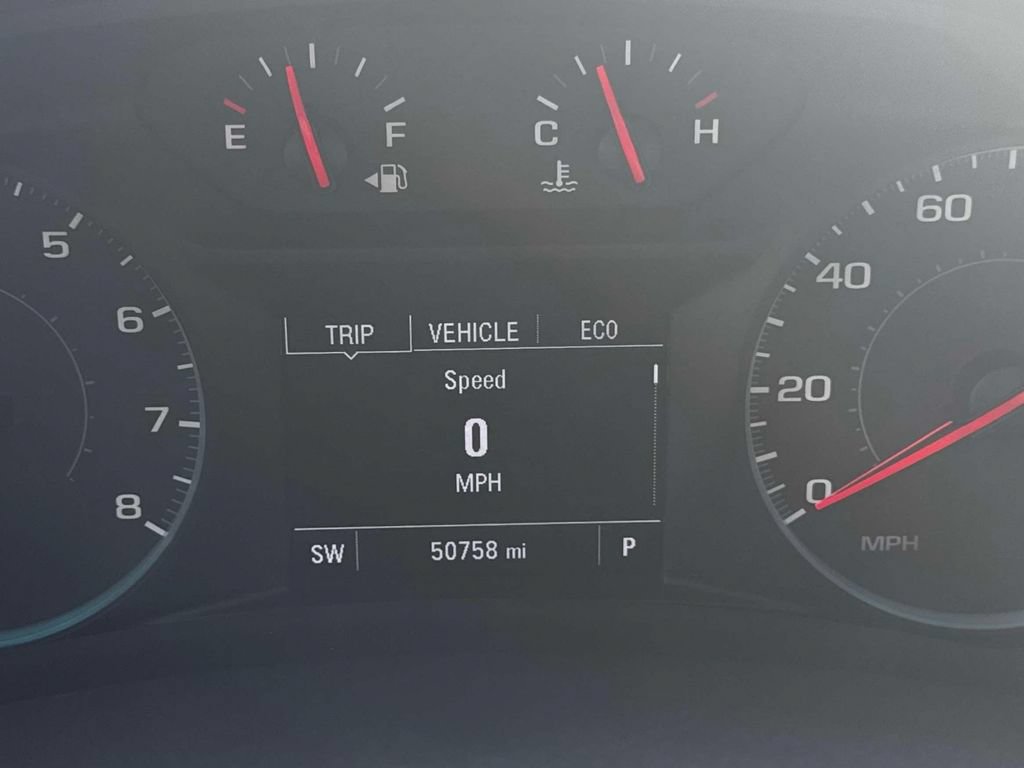 Used 2018 Chevrolet Equinox LT AWD/4WD image 25