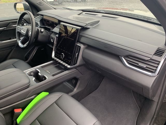 Certified 2025 GMC Acadia Elevation w/ Elevation Premium Package image 28