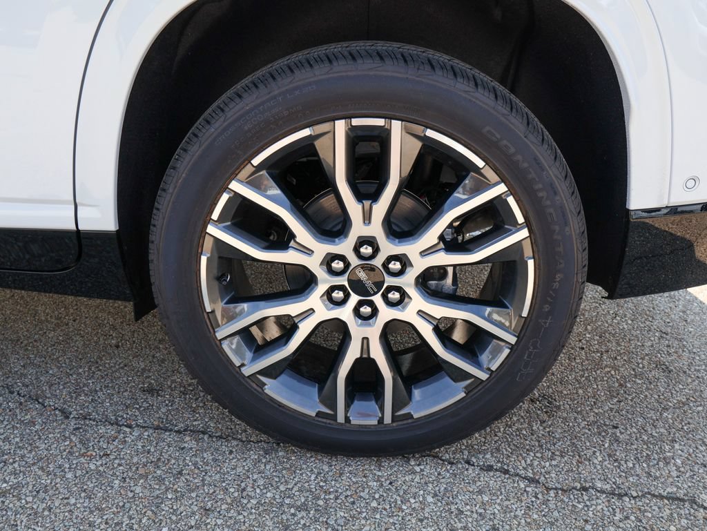 New 2027 GMC Acadia Denali Ultimate w/ LPO, Floor Liner Package AWD/4WD image 41