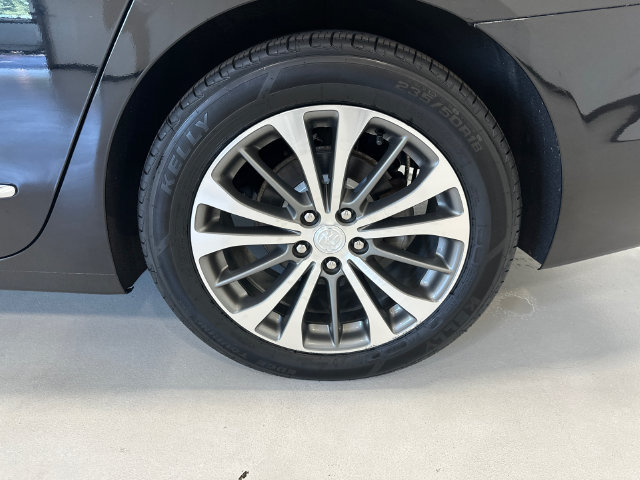 Certified 2019 Buick LaCrosse Essence FWD image 35