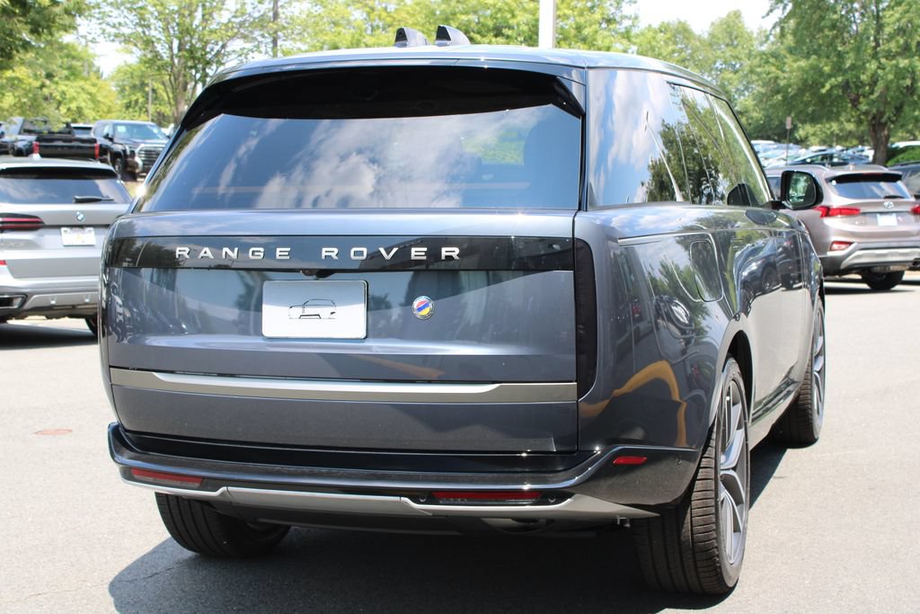 New 2026 Land Rover Range Rover SE AWD/4WD image 3