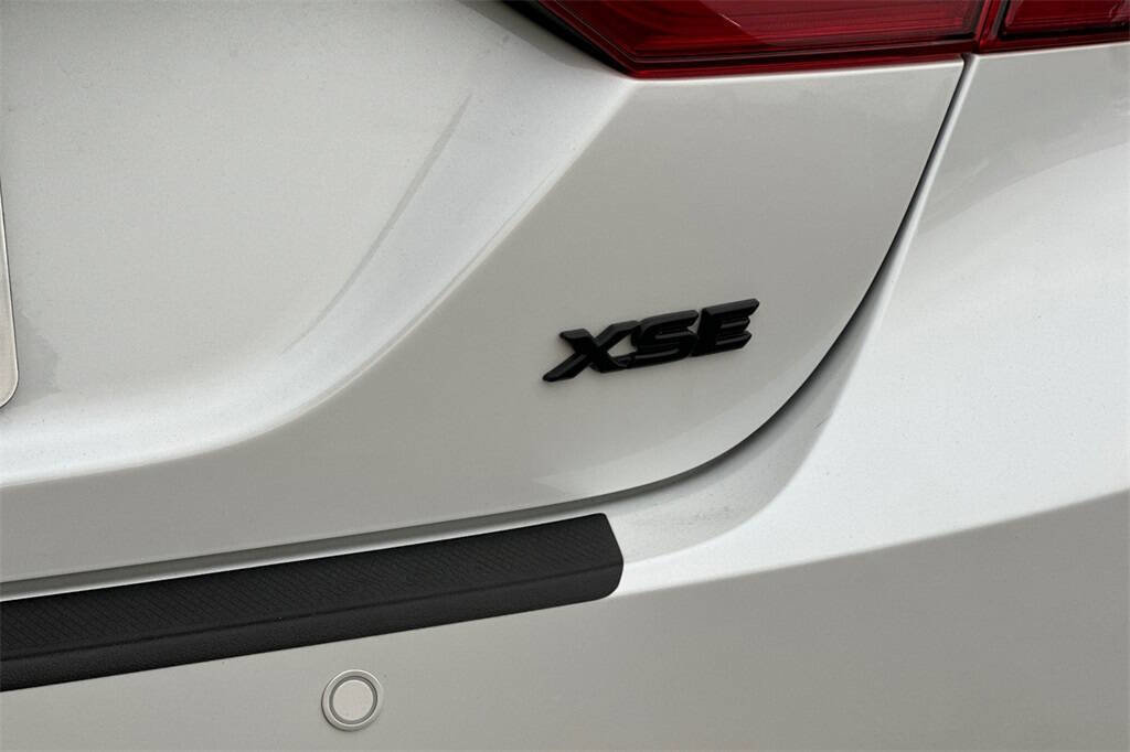 Used 2023 Toyota Camry XSE w/ Navigation Package image 26