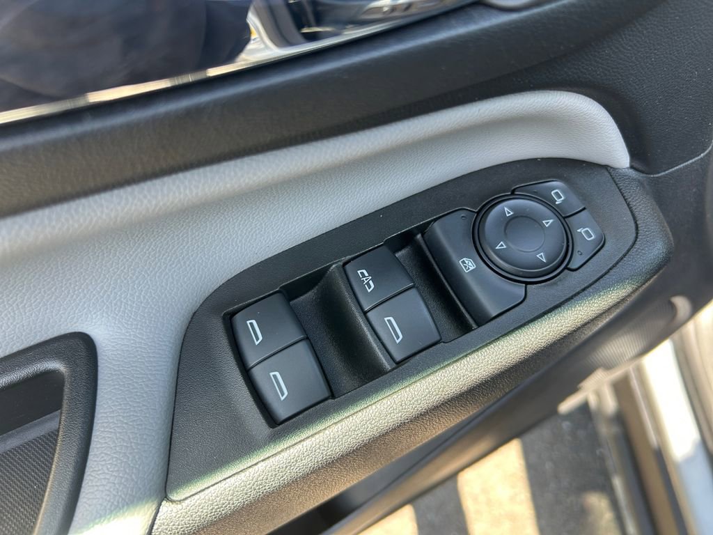 Used 2023 Chevrolet Equinox LT image 23