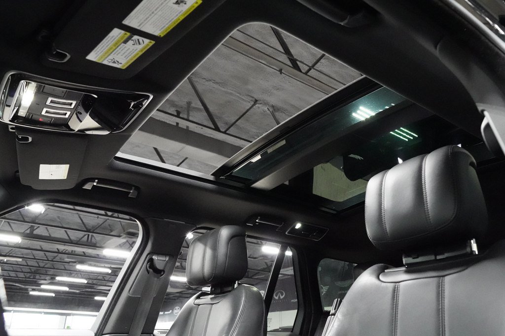 Used 2019 Land Rover Range Rover Supercharged AWD/4WD image 13