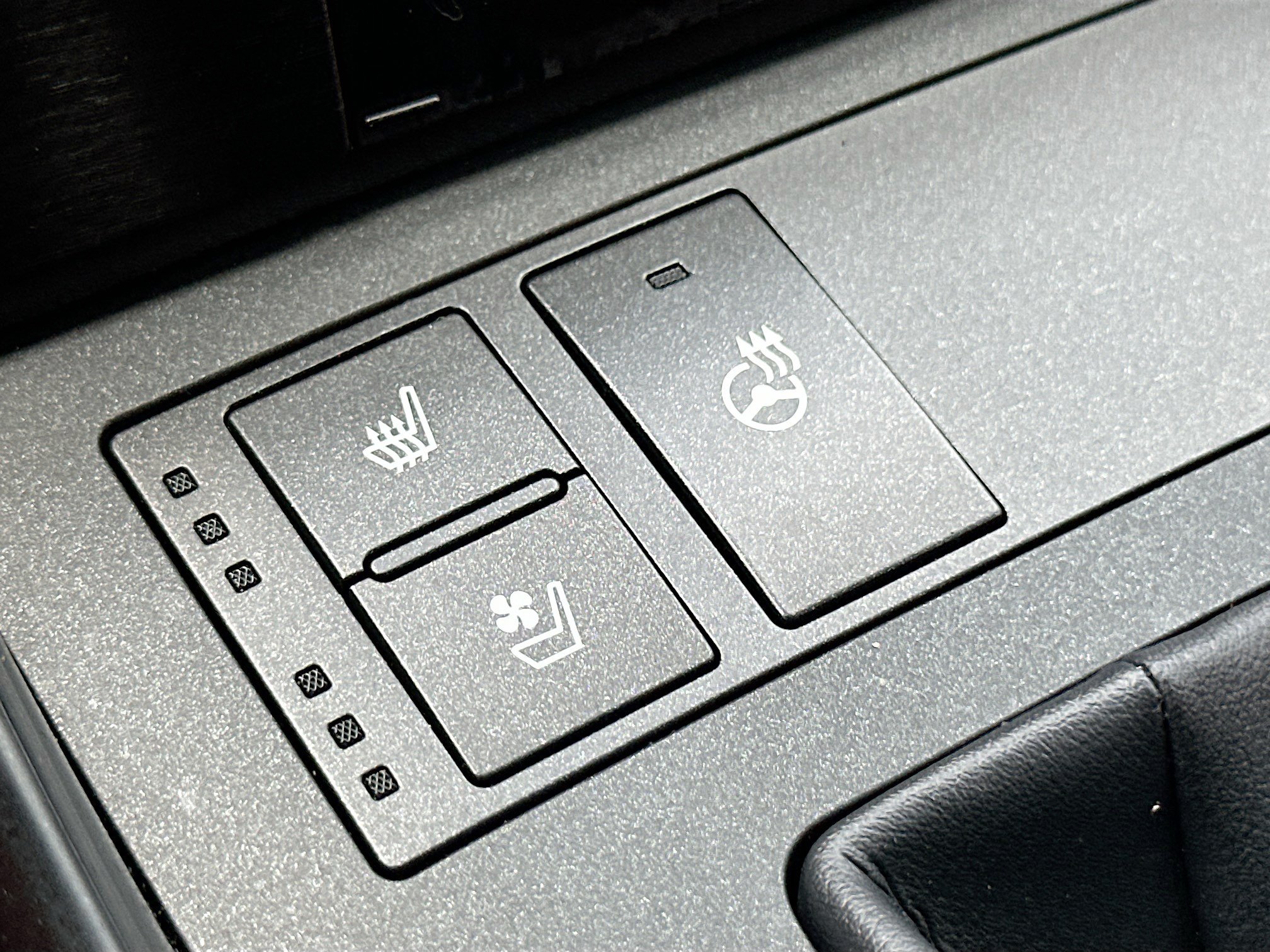 Used 2022 Lexus IS 350 F Sport RWD image 21