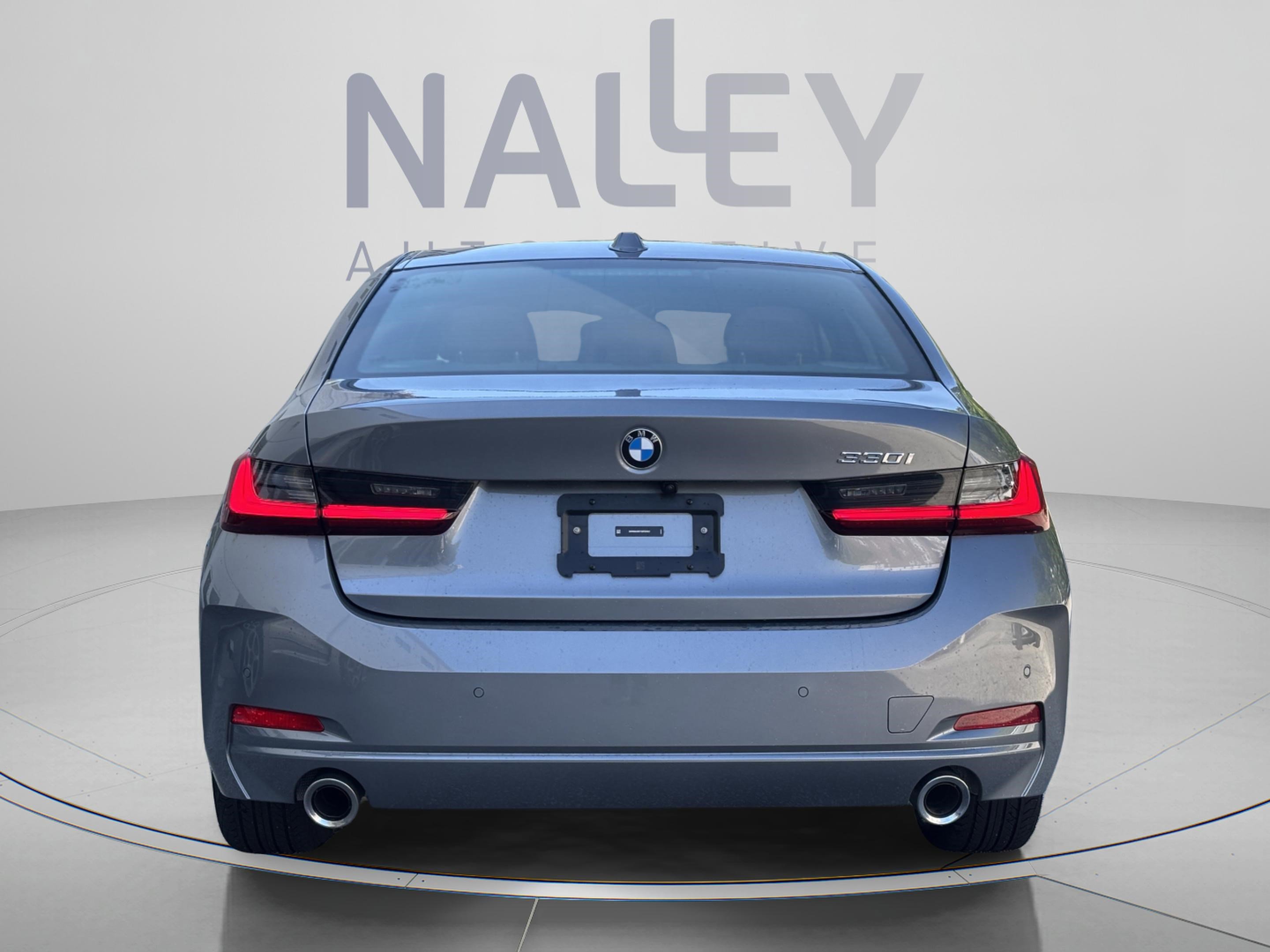 Used 2025 BMW 330i Sedan image 3