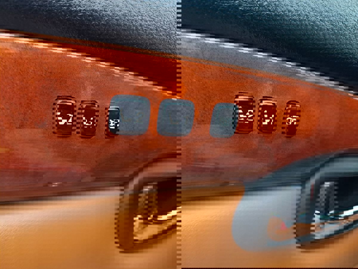 Used 2004 Lexus SC 430 Convertible image 18