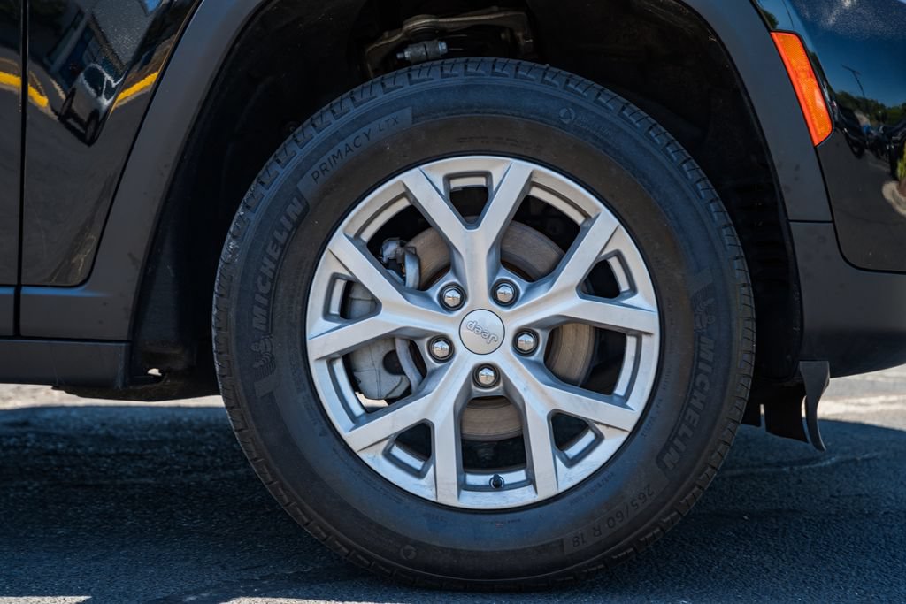 Used 2023 Jeep Grand Cherokee Limited AWD/4WD image 18