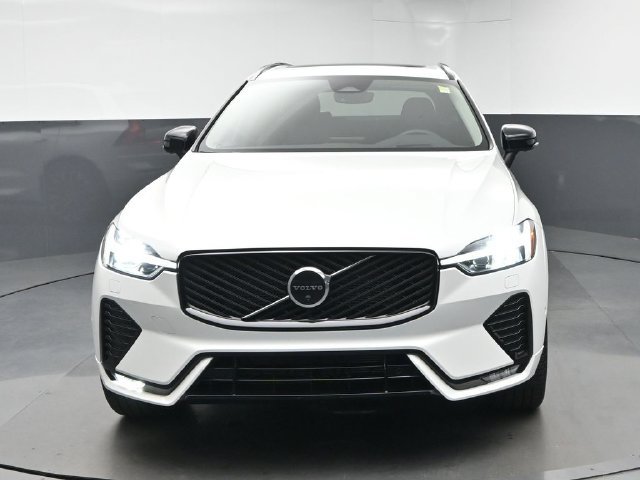 New 2026 Volvo XC60 B5 Ultra w/ Protection Package Premier AWD/4WD image 2