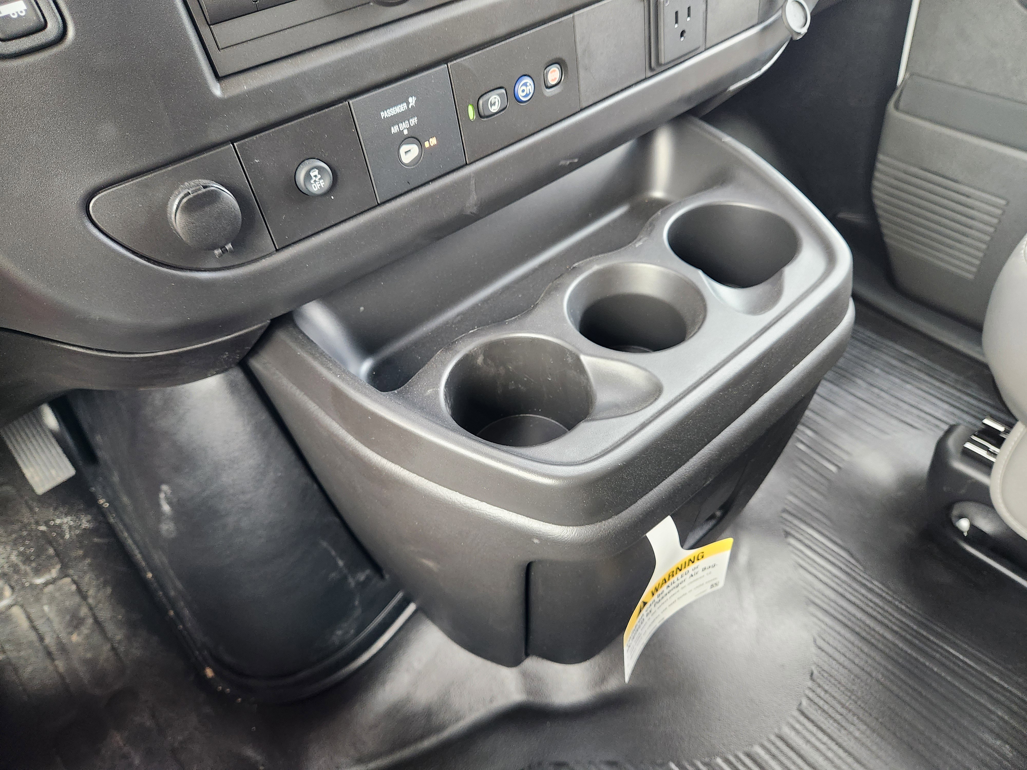 New 2025 GMC Savana 3500 Extended w/ Driver Convenience Package image 16