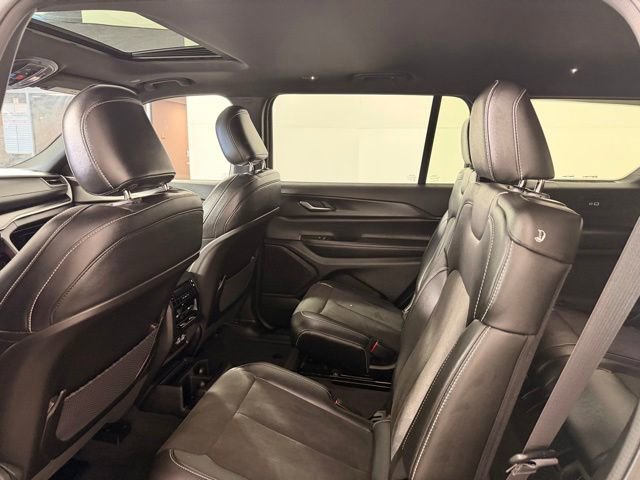 Used 2023 Jeep Grand Cherokee L Laredo AWD/4WD image 28