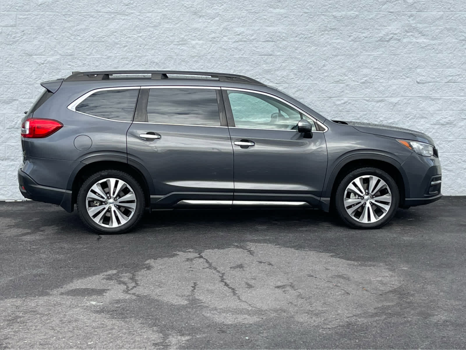 Used 2021 Subaru Ascent Touring w/ Popular Package #2A image 5