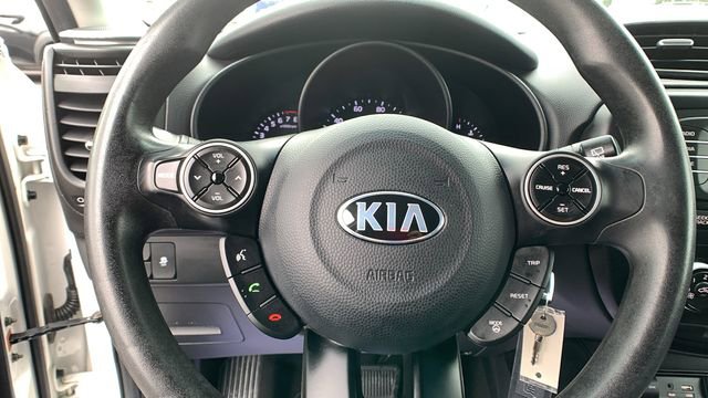 Used 2016 Kia Soul FWD image 16