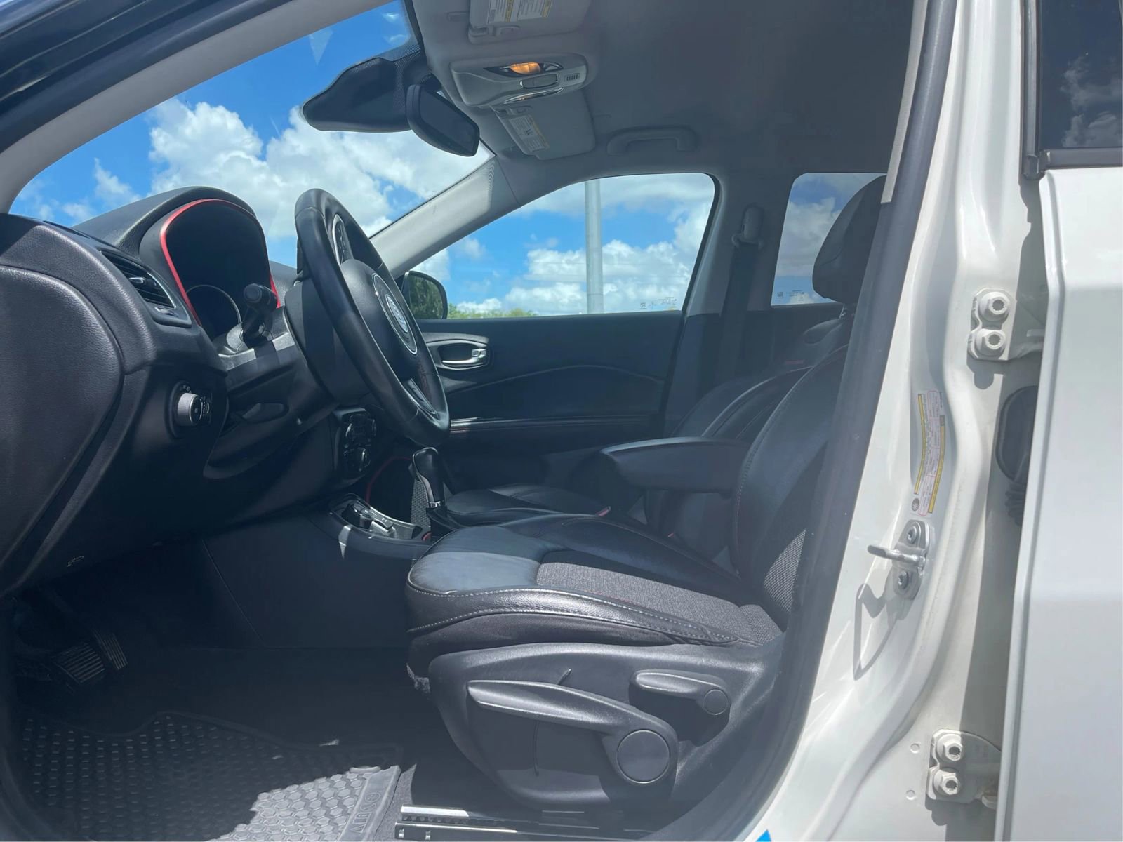 Used 2021 Jeep Compass Trailhawk image 8
