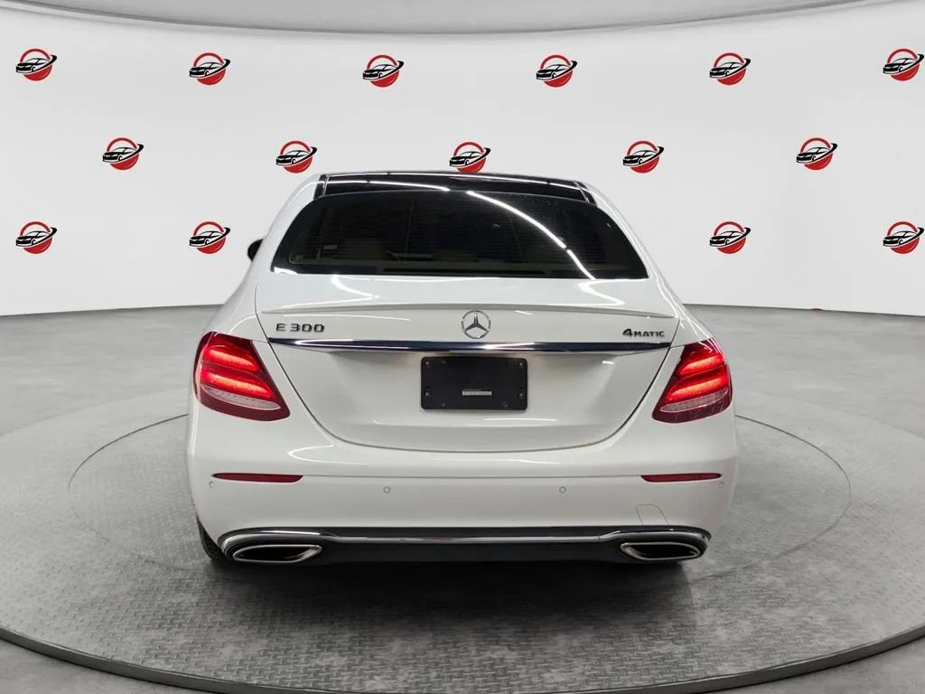 Used 2018 Mercedes-Benz E 300 4MATIC w/ Premium 1 Package image 4