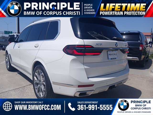 Used 2026 BMW X7 xDrive40i AWD/4WD image 8