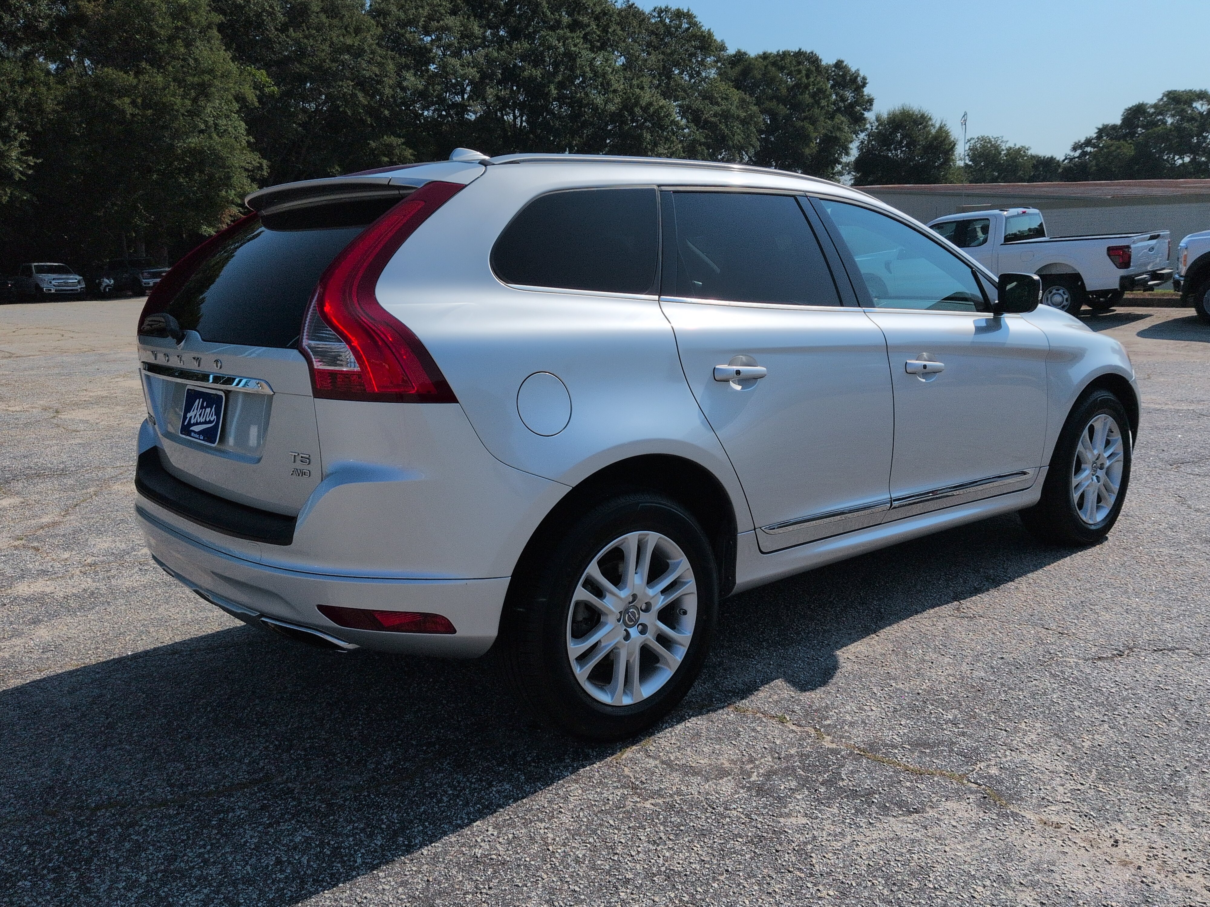 Used 2015 Volvo XC60 T5 Platinum AWD/4WD image 3