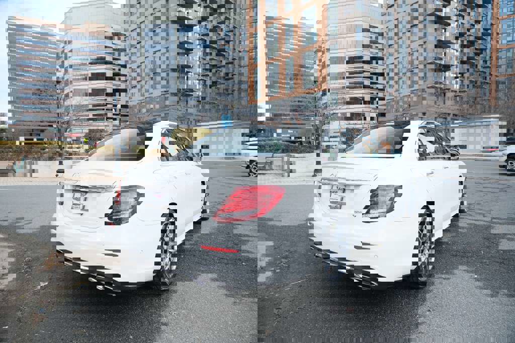 Used 2018 Mercedes-Benz E 300 w/ Premium 3 Package (Q03) image 12