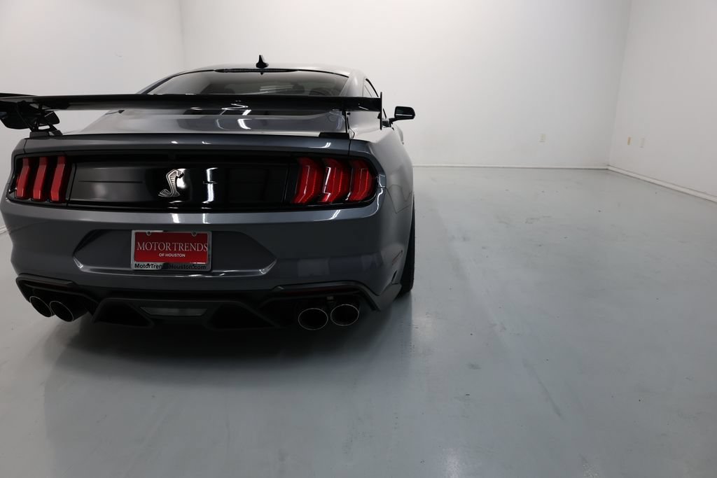 Used 2022 Ford Mustang Shelby GT500 w/ Carbon Fiber Track Pack RWD image 75