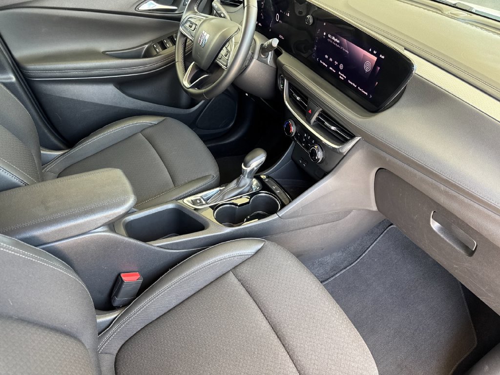 Used 2025 Buick Encore GX Preferred FWD image 16