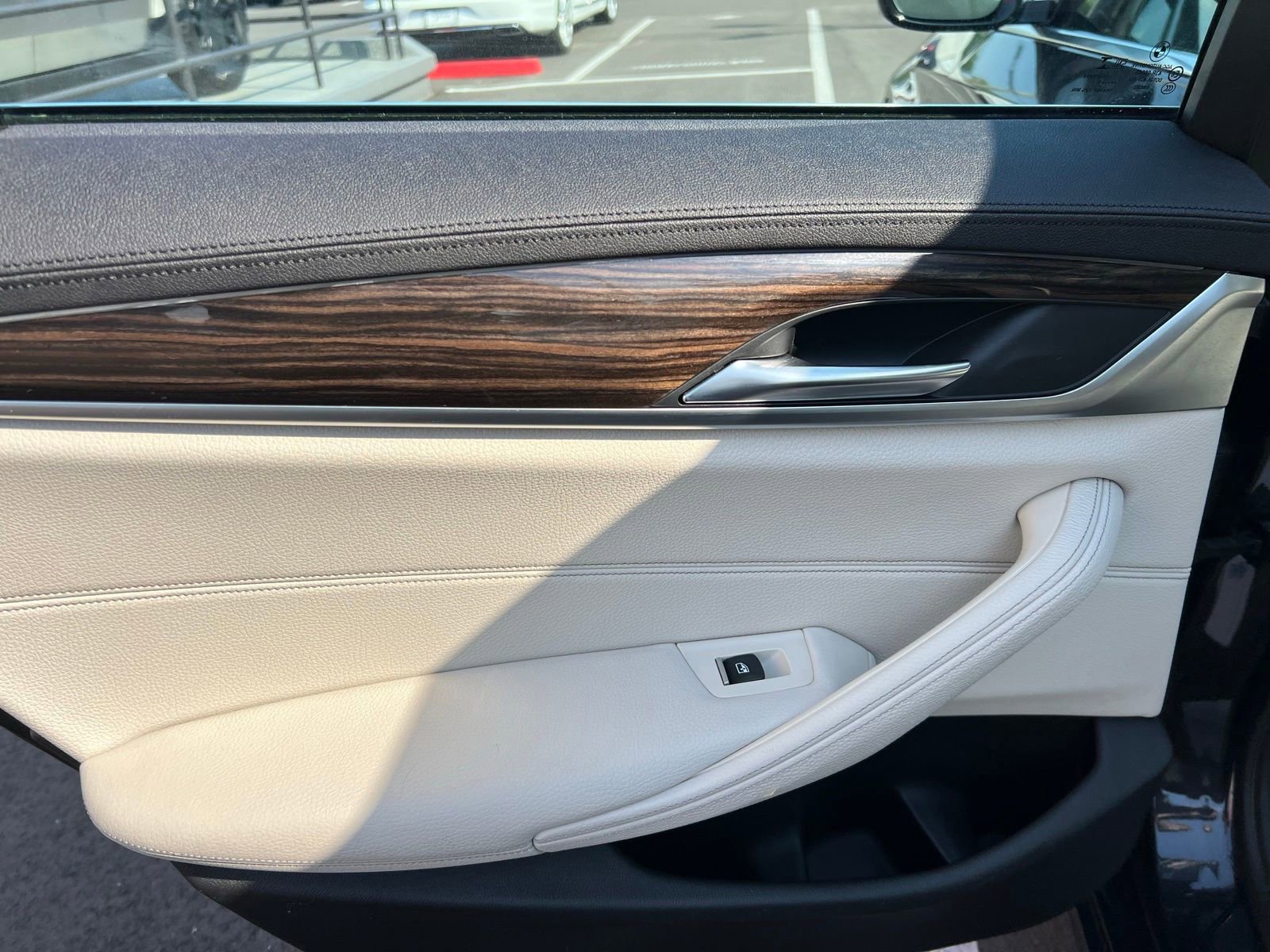 Used 2018 BMW 530e RWD image 44