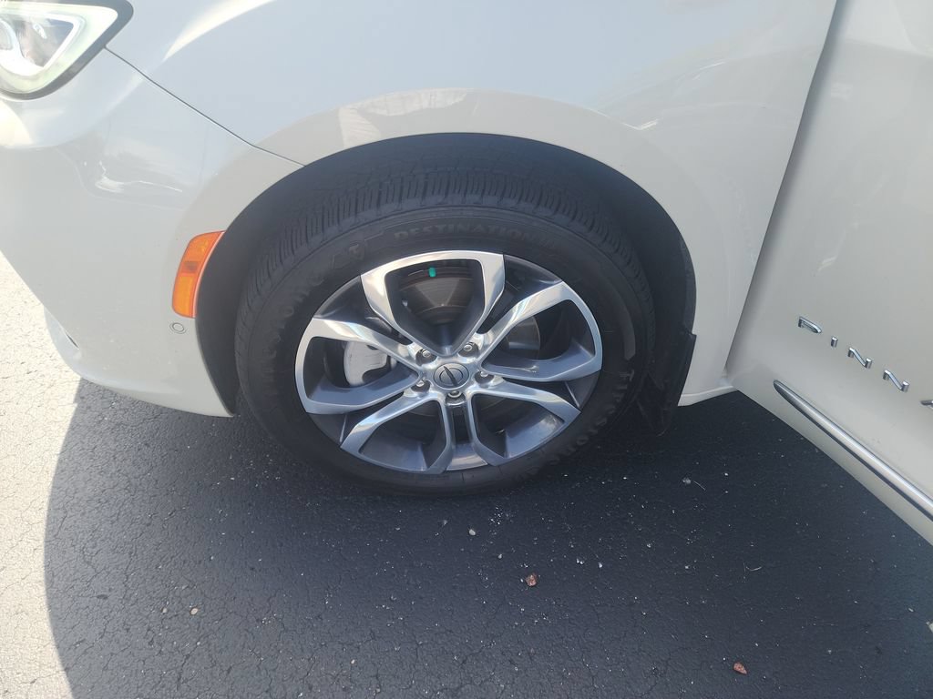 Used 2021 Chrysler Pacifica Pinnacle AWD/4WD image 29