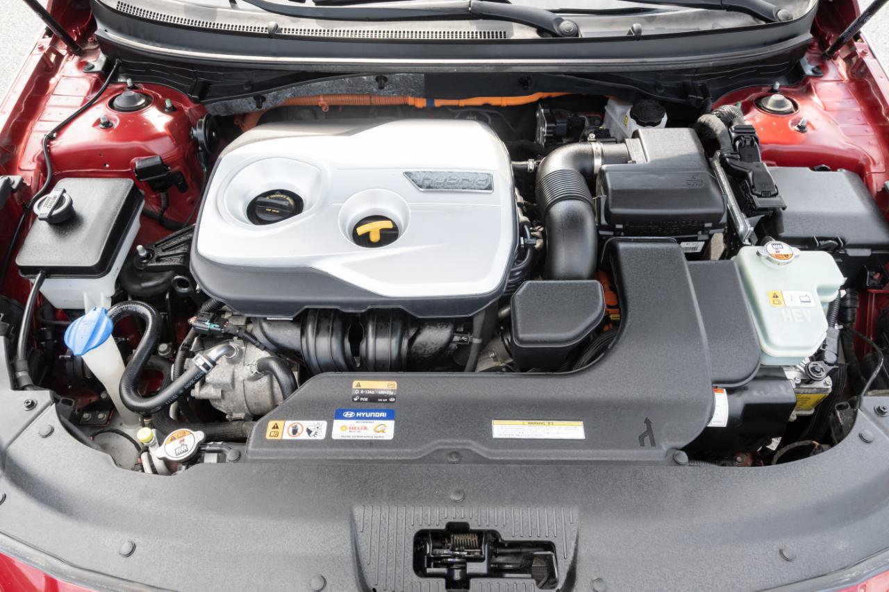 Used 2016 Hyundai Sonata SE FWD image 38