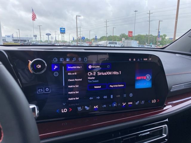 New 2026 Chevrolet Traverse RS AWD/4WD image 23