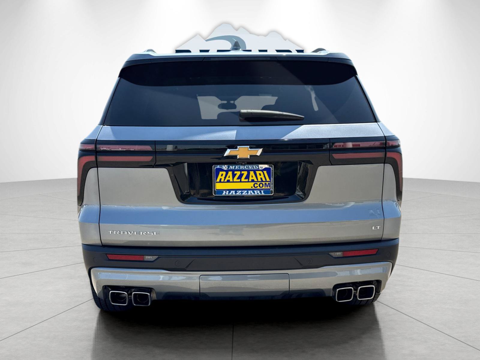 Used 2024 Chevrolet Traverse LT FWD image 4