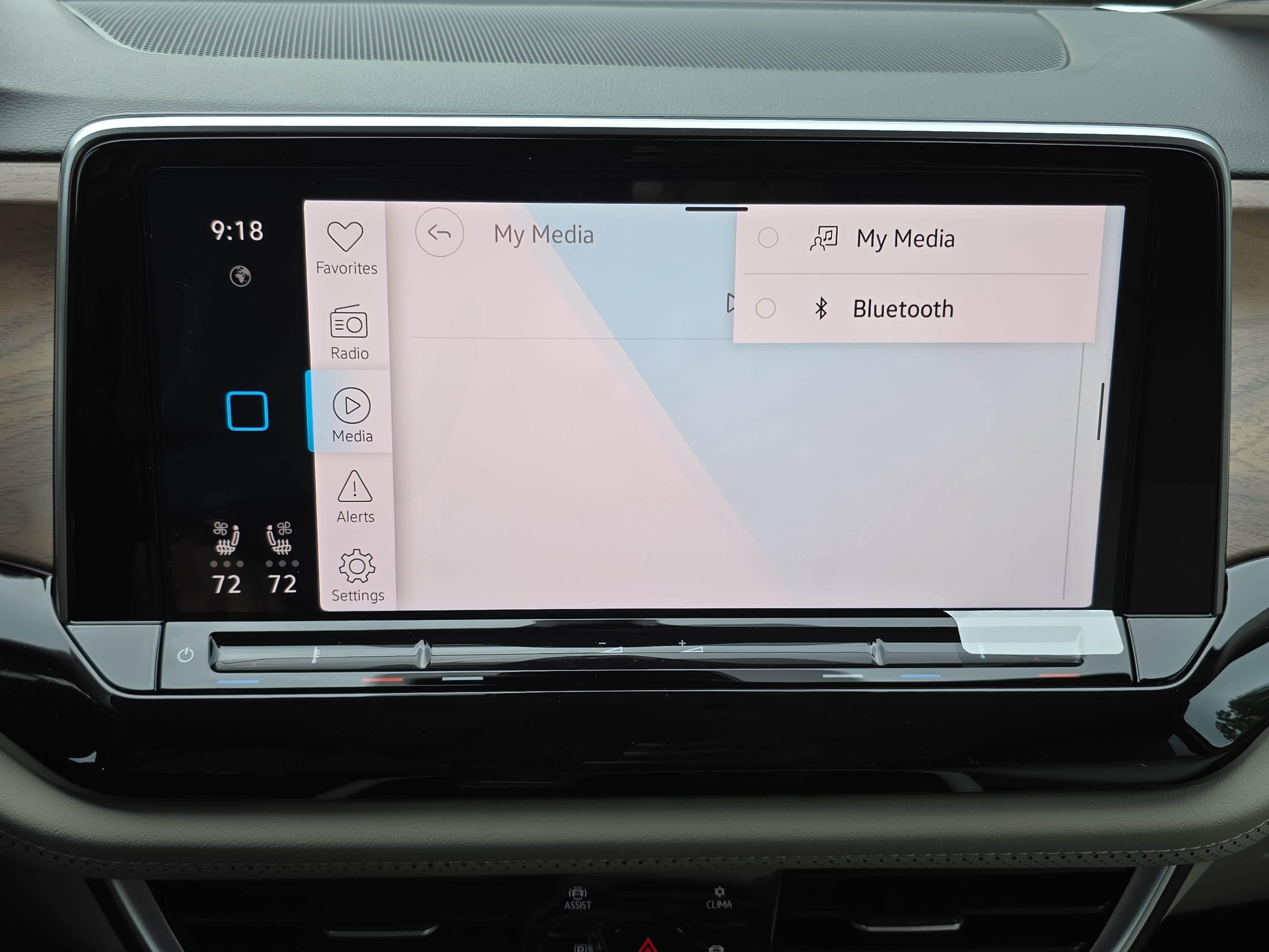 New 2026 Volkswagen Atlas SE FWD image 23