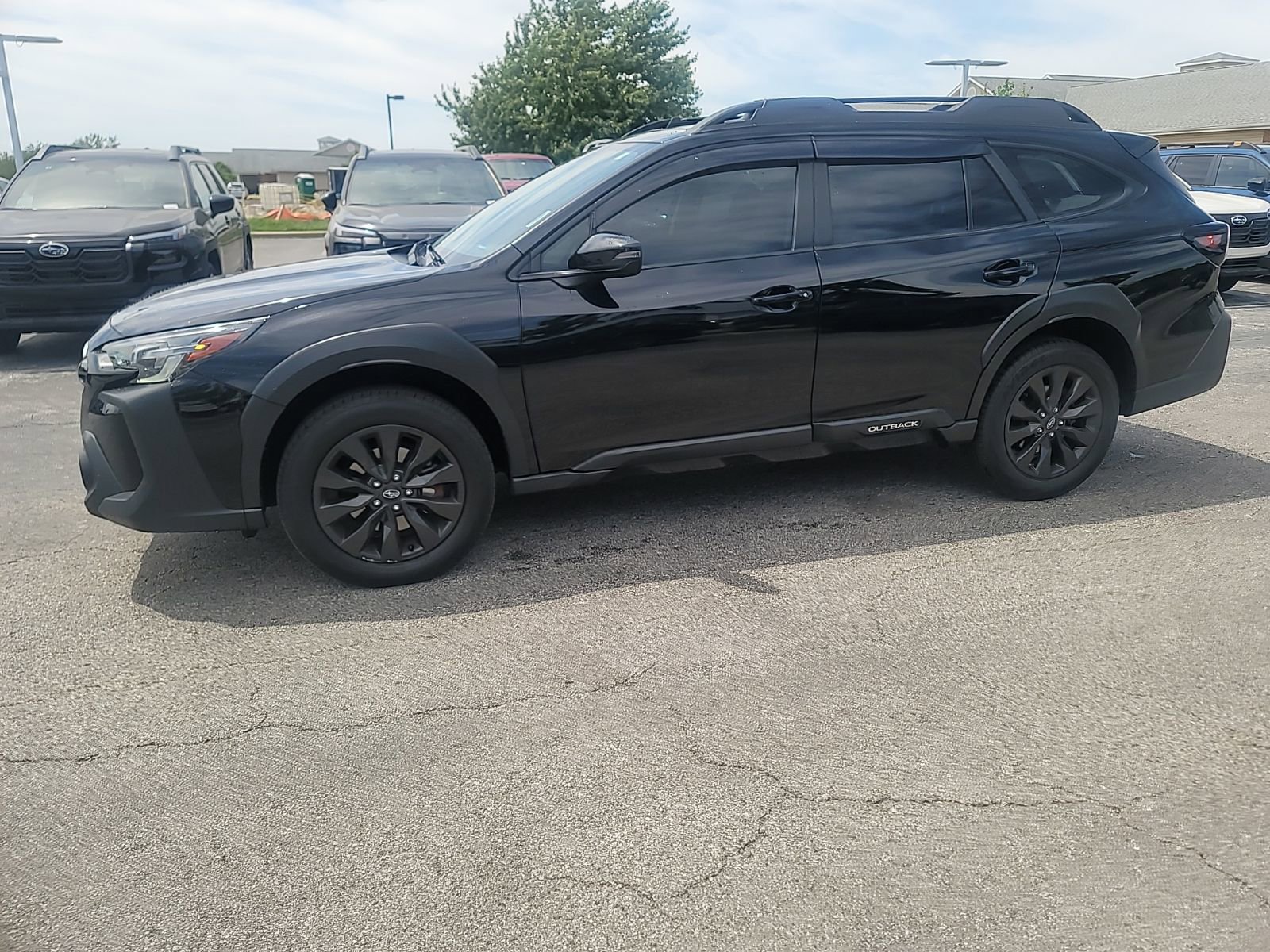 Certified 2024 Subaru Outback Onyx Edition AWD/4WD image 3