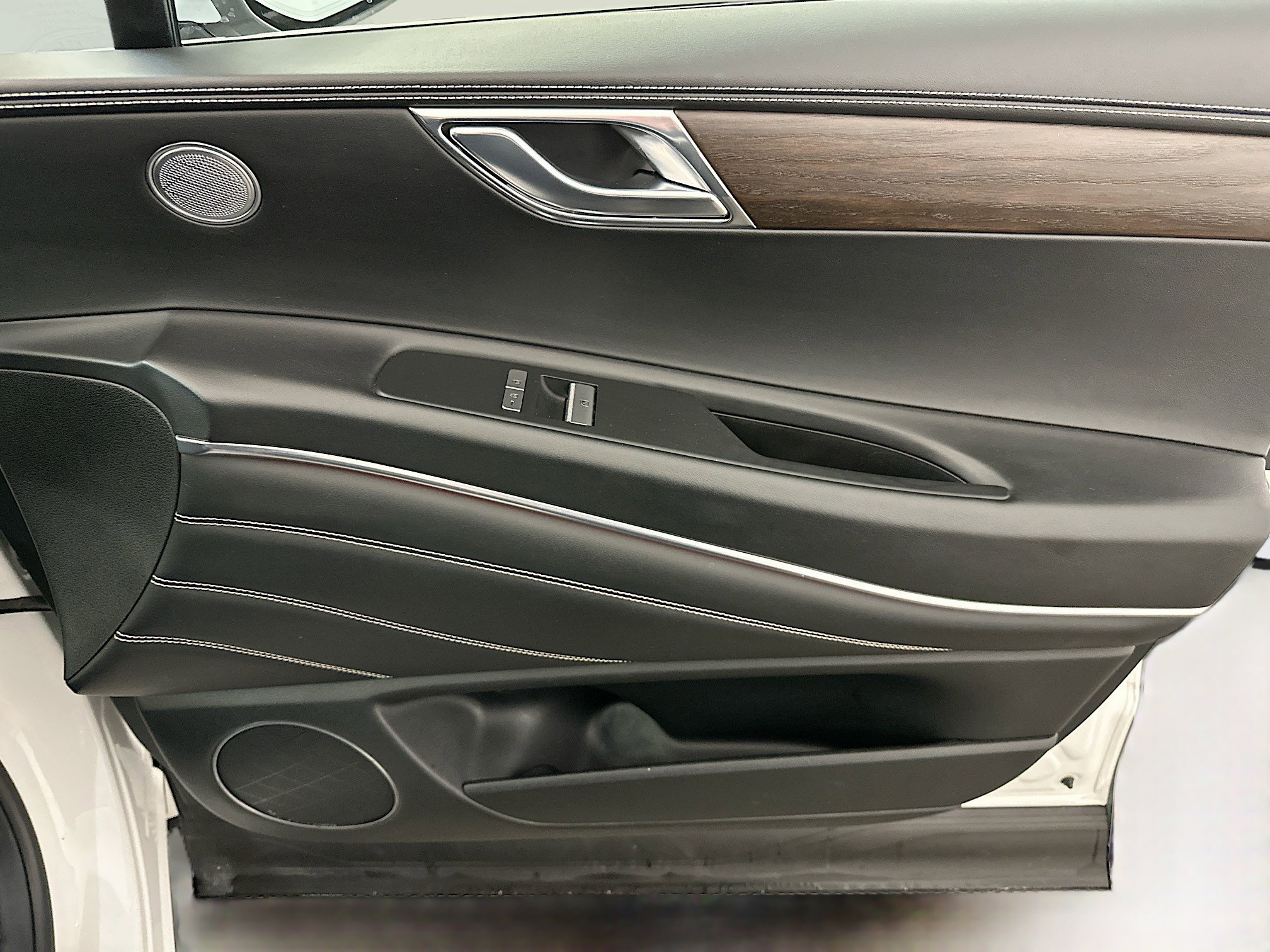 Used 2024 Genesis GV80 2.5T image 34