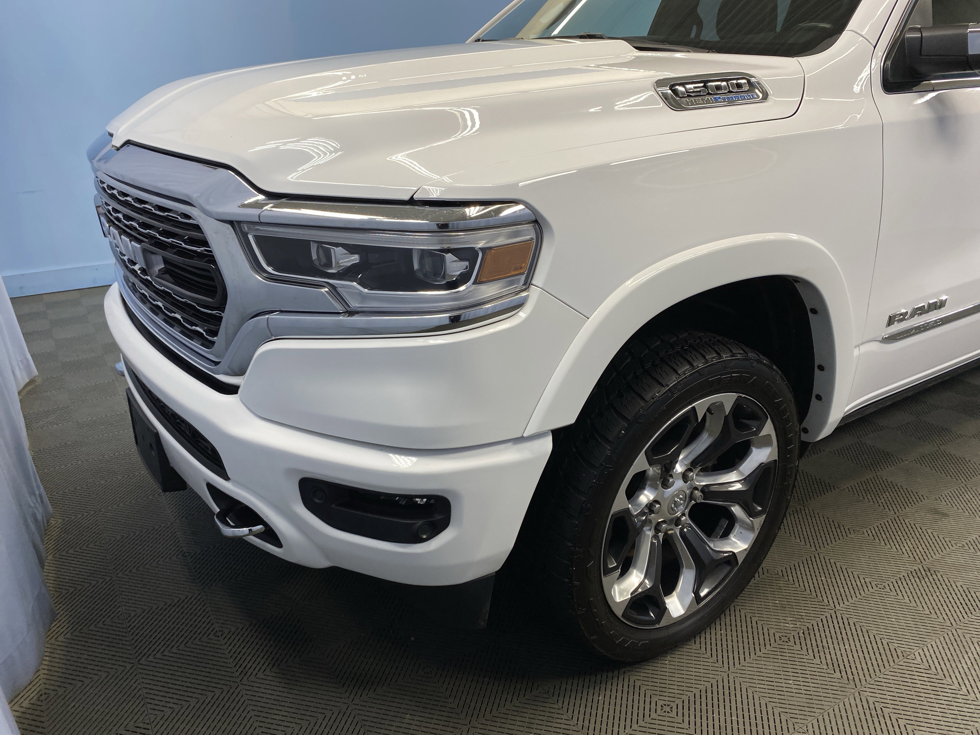 Certified 2023 RAM 1500 Limited w/ Body Color Bumper Group image 52