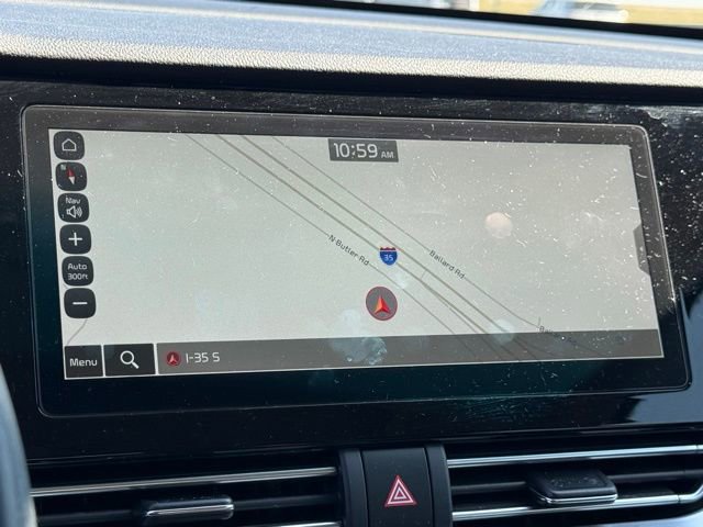 Used 2022 Kia Niro EX Premium image 28