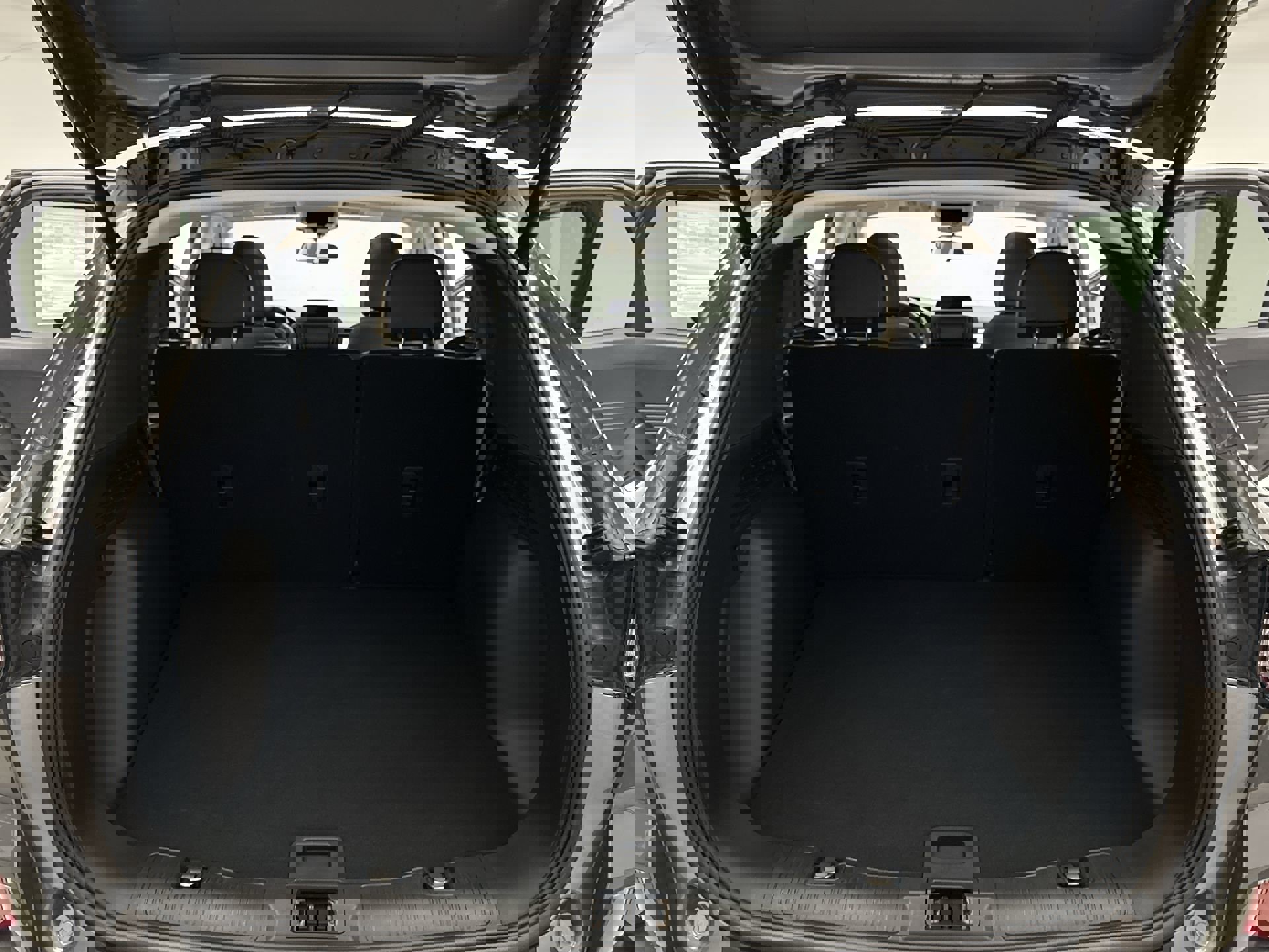 Used 2022 Ford Escape SEL image 18