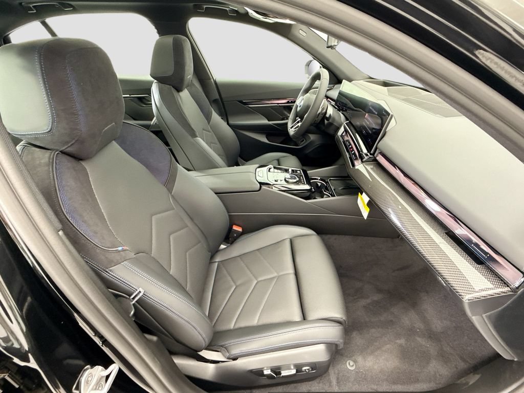 New 2027 BMW 550e xDrive AWD/4WD image 19