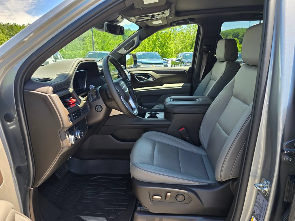 Certified 2023 GMC Yukon SLT w/ SLT Luxury Package RWD image 4