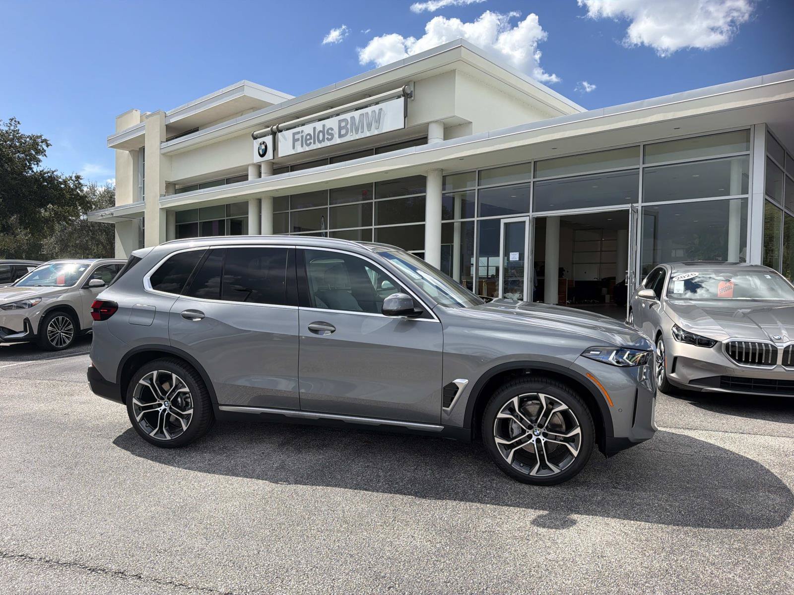 New 2026 BMW X5 sDrive40i RWD image 1
