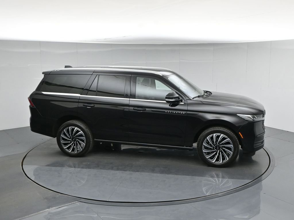 Used 2025 Lincoln Navigator Black Label image 55