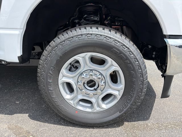 New 2026 Ford F250 XLT w/ FX4 Off-Road Package AWD/4WD image 15