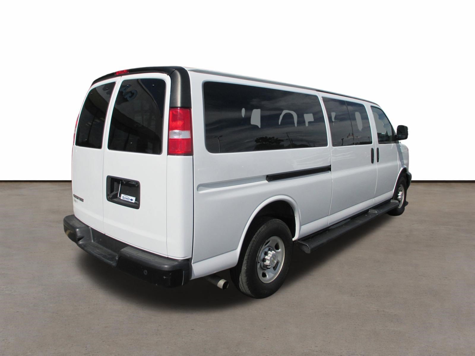 Used 2023 Chevrolet Express 3500 LS RWD image 3