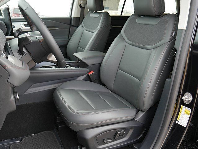 New 2026 Ford Explorer Active w/ Active Comfort Package AWD/4WD image 13